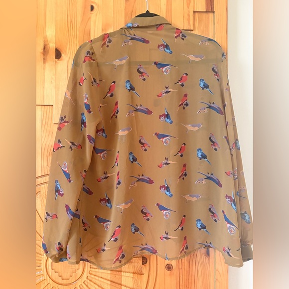 Printed Button-Up Shirt in with Bird Motif - Picture 3 of 4